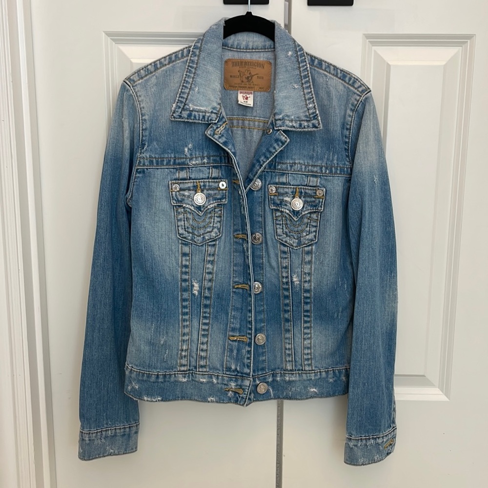 Women’s True Religion Denim Distressed Trucker Jacket Size Small NWOT